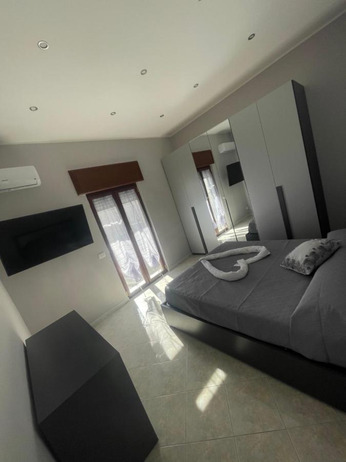 L'Aurora House Apartment เนเปิลส์ ภายนอก รูปภาพ